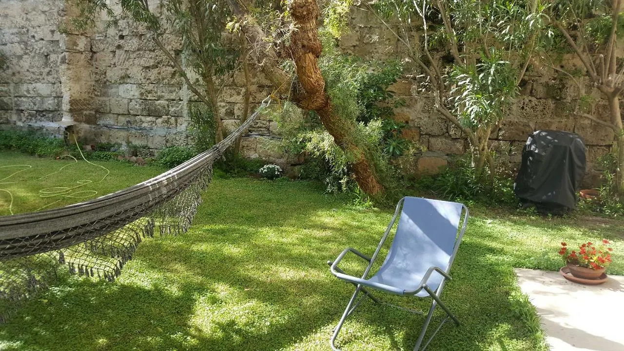 ** Couette-café Nel Giardino Degli Agrumi Palerme Italie